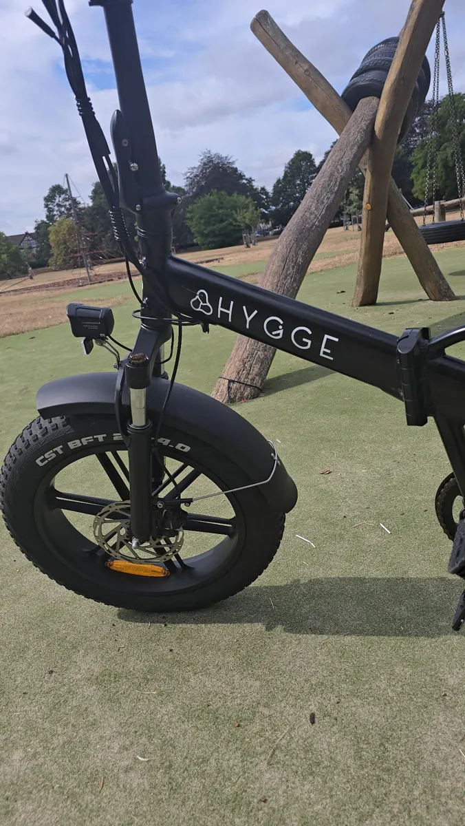 Hygge Vester fat tyre e-bike for rent in England